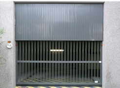 remplacement de la porte d'accès au parking souterrain de la copro